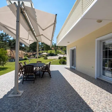 בית נופש Excellent Home With Shared Pool Surrounded By Nature In Marmaris מוגלה